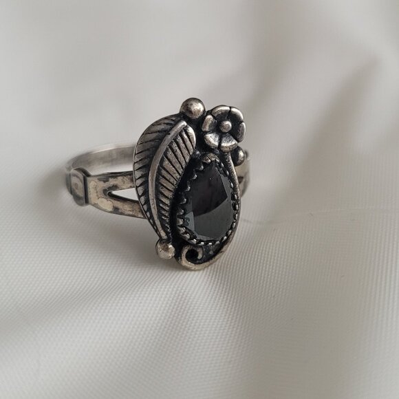 Sterling Silver Squash Blossom Ring Hematite Stone Vintage Wheeler - Picture 6 of 11